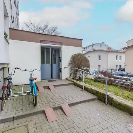 דירה With Balcony Near The In By Renters