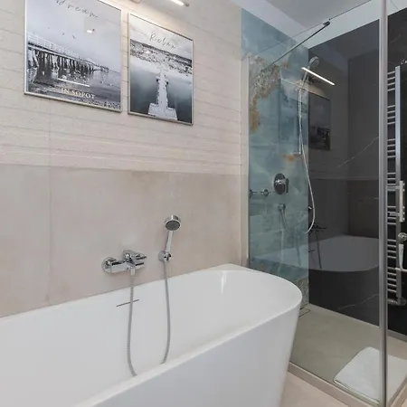 Apartment With Balcony Near The In By Renters Sopot