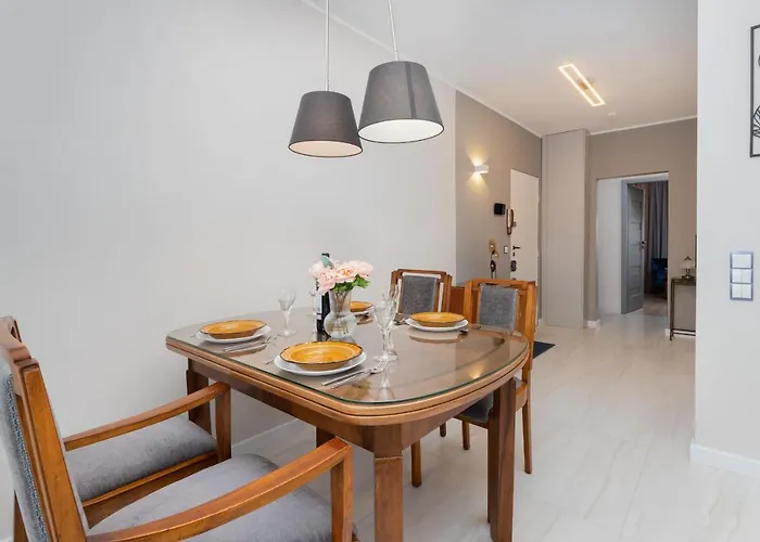 With Balcony Near The In By Renters דירה *