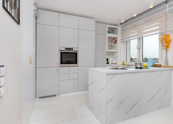 With Balcony Near The In By Renters דירה