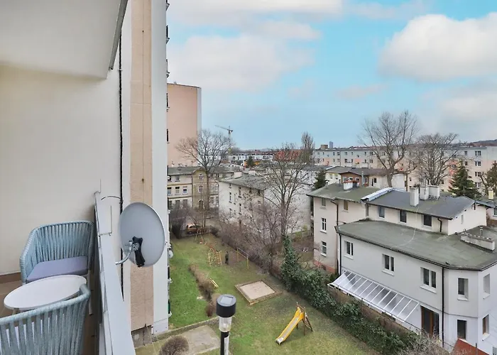 Lägenhet With Balcony Near The In By Renters