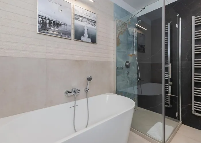 דירה With Balcony Near The In By Renters סופוט