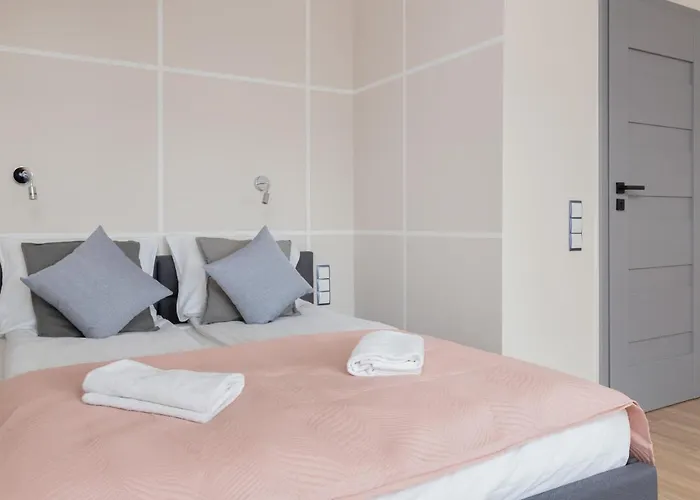 With Balcony Near The In By Renters סופוט