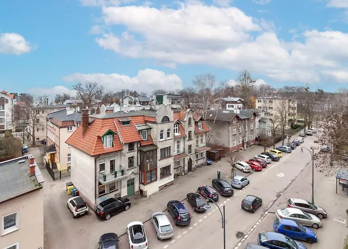 Lägenhet With Balcony Near The In By Renters *